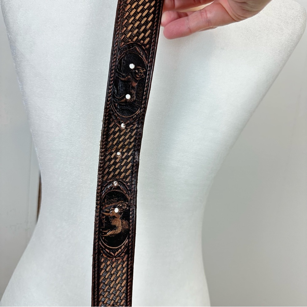 Vintage Tooled Cowhide Wolf Embossed Western Belt Men’s Size 42” - Picture 15 of 16